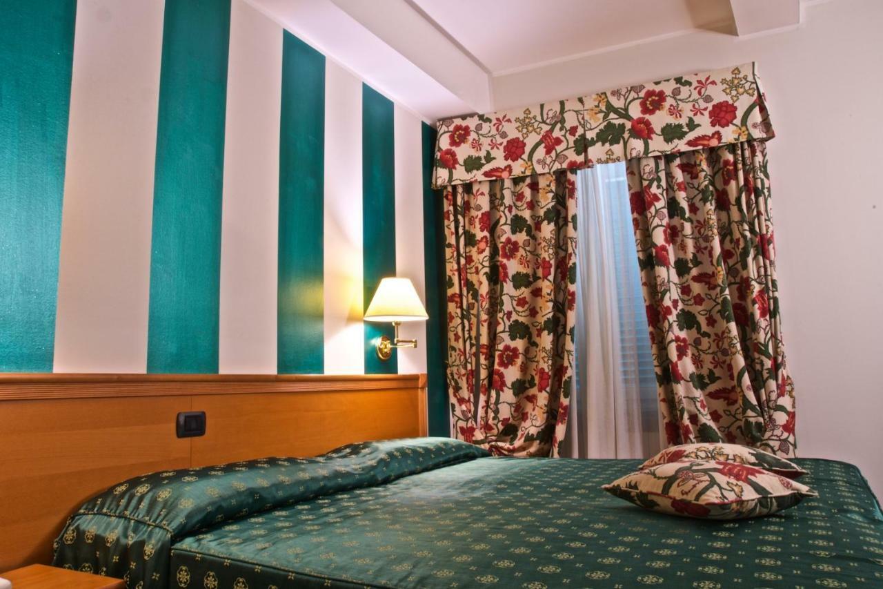 Triple Room,1216408528:JPEG
